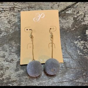 Plunder Pom Pom earrings new